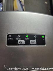 MaxSold Auction: Cooks essentials ice maker - Upper Moreland Township (Pennsylvania, USA) SELLER MANAGED Charity/Fundraising Online Auction - Davisville Road