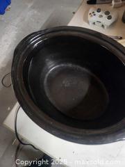 MaxSold Auction: Crock pot - Upper Moreland Township (Pennsylvania, USA) SELLER MANAGED Charity/Fundraising Online Auction - Davisville Road