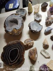 MaxSold Auction: Crystal/mineral collection - Upper Moreland Township (Pennsylvania, USA) SELLER MANAGED Charity/Fundraising Online Auction - Davisville Road