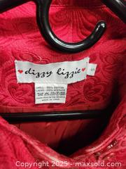 MaxSold Auction: Dizzy dizziness patterned coat - Upper Moreland Township (Pennsylvania, USA) SELLER MANAGED Charity/Fundraising Online Auction - Davisville Road