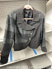 MaxSold Auction: Insight women’s jacket - Upper Moreland Township (Pennsylvania, USA) SELLER MANAGED Charity/Fundraising Online Auction - Davisville Road