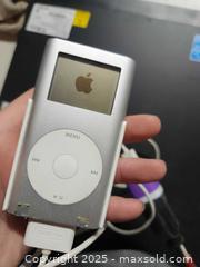 MaxSold Auction: Ipod with charger - Upper Moreland Township (Pennsylvania, USA) SELLER MANAGED Charity/Fundraising Online Auction - Davisville Road