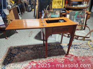 MaxSold Auction: Necchi sewing table - Upper Moreland Township (Pennsylvania, USA) SELLER MANAGED Charity/Fundraising Online Auction - Davisville Road