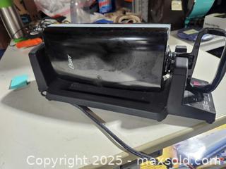 MaxSold Auction: Oster 7 minute grill - Upper Moreland Township (Pennsylvania, USA) SELLER MANAGED Charity/Fundraising Online Auction - Davisville Road