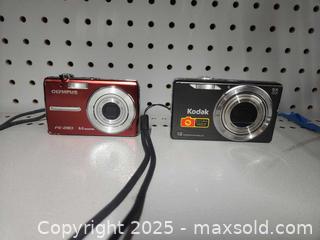 MaxSold Auction: Pair of digital camera - Upper Moreland Township (Pennsylvania, USA) SELLER MANAGED Charity/Fundraising Online Auction - Davisville Road