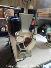 MaxSold Auction: Pair of lamps - Upper Moreland Township (Pennsylvania, USA) SELLER MANAGED Charity/Fundraising Online Auction - Davisville Road