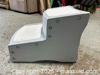 MaxSold Auction: Pet gear steps - Upper Moreland Township (Pennsylvania, USA) SELLER MANAGED Charity/Fundraising Online Auction - Davisville Road