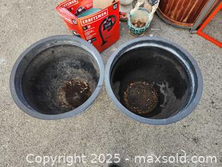 MaxSold Auction: Plastic flower pots - Upper Moreland Township (Pennsylvania, USA) SELLER MANAGED Charity/Fundraising Online Auction - Davisville Road