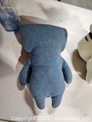 MaxSold Auction: Plush dolls - Upper Moreland Township (Pennsylvania, USA) SELLER MANAGED Charity/Fundraising Online Auction - Davisville Road