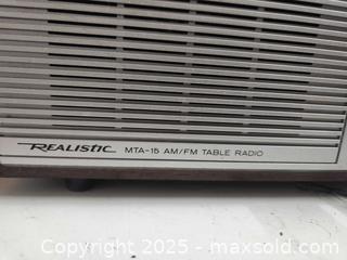 MaxSold Auction: Realistic mta-15 am/fm table radio - Upper Moreland Township (Pennsylvania, USA) SELLER MANAGED Charity/Fundraising Online Auction - Davisville Road
