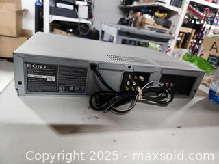 MaxSold Auction: Sony vcr/dvd combo unit - Upper Moreland Township (Pennsylvania, USA) SELLER MANAGED Charity/Fundraising Online Auction - Davisville Road