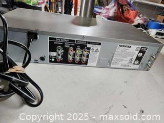 MaxSold Auction: Toshiba vcr/dvd combo unit - Upper Moreland Township (Pennsylvania, USA) SELLER MANAGED Charity/Fundraising Online Auction - Davisville Road