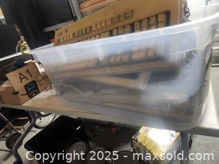 MaxSold Auction: Tote of vintage keyboards - Upper Moreland Township (Pennsylvania, USA) SELLER MANAGED Charity/Fundraising Online Auction - Davisville Road