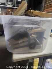 MaxSold Auction: Tote of vintage keyboards - Upper Moreland Township (Pennsylvania, USA) SELLER MANAGED Charity/Fundraising Online Auction - Davisville Road