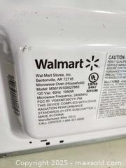 MaxSold Auction: Walmart brand microwave - Upper Moreland Township (Pennsylvania, USA) SELLER MANAGED Charity/Fundraising Online Auction - Davisville Road