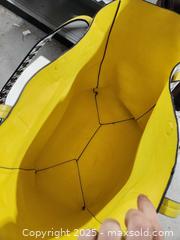 MaxSold Auction: Womens Purses - Upper Moreland Township (Pennsylvania, USA) SELLER MANAGED Charity/Fundraising Online Auction - Davisville Road