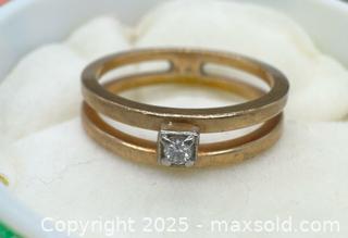 MaxSold Auction: 10k yellow gold princess cut diamond ring  - Markham (Ontario, Canada) SELLER MANAGED Downsizing Online Auction - Loring Crescent