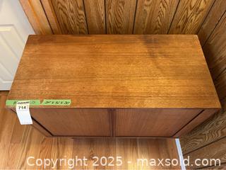 MaxSold Auction: Small Record Cabinet - Metchosin (British Columbia, Canada) PARTNER MANAGED Moving Online Auction - Duke Road