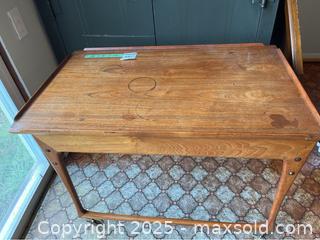 MaxSold Auction: Tea Trolley - Metchosin (British Columbia, Canada) PARTNER MANAGED Moving Online Auction - Duke Road