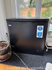 MaxSold Auction: Danby 5.5 cu ft Freezer - Toronto (Ontario, Canada) SELLER MANAGED Moving Online Auction - Chipstead