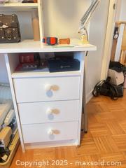 MaxSold Auction: 2 piece Desk - Mississauga (Ontario, Canada) PARTNER MANAGED Downsizing Online Auction -  Sawmill Valley Drive