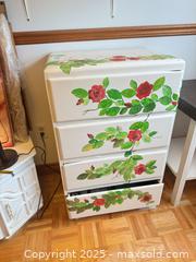 MaxSold Auction: 4  drawer dresser - Mississauga (Ontario, Canada) PARTNER MANAGED Downsizing Online Auction -  Sawmill Valley Drive