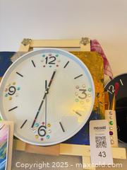 MaxSold Auction: Clock  - Mississauga (Ontario, Canada) PARTNER MANAGED Downsizing Online Auction -  Sawmill Valley Drive