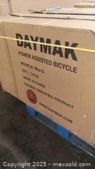 MaxSold Auction: Daymak Max S Electric Fat-Tire Bicycle, Orange (48v, 500w) - (208) - (See description & pictures) - Toronto (Ontario, Canada) SELLER MANAGED Reseller Online Auction - Curity Avenue
