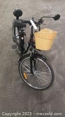 MaxSold Auction: Daymak Paris V5 - Black Electric City/Commuter Bicycle - Brand New - PDI Included (104) - Toronto (Ontario, Canada) SELLER MANAGED Reseller Online Auction - Curity Avenue