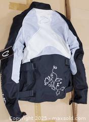 MaxSold Auction: Daymak Women&#39;s S Textile Motorcycle Riding Jacket - White/Black - Toronto (Ontario, Canada) SELLER MANAGED Reseller Online Auction - Curity Avenue
