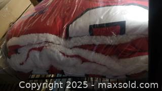 MaxSold Auction: FOCO Chicago Bulls NBA Sherpa Fleece Blanket - 60" x 70" - Toronto (Ontario, Canada) SELLER MANAGED Reseller Online Auction - Curity Avenue