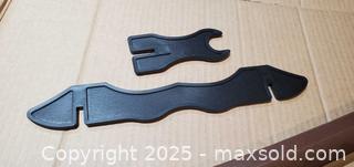 MaxSold Auction: Full-Size Decorative/Training Katana, Resin Body, Synthetic Wrap (See description & photos) - Toronto (Ontario, Canada) SELLER MANAGED Reseller Online Auction - Curity Avenue