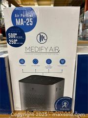 MaxSold Auction: Medify MA-25 Air Purifier with True HEPA H13 Filter | 825 ft² Coverage in 1hr for Allergens, Smoke, Wildfires, Odors, Pollen, etc. (Silver)  - Toronto (Ontario, Canada) SELLER MANAGED Reseller Online Auction - Curity Avenue
