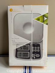 MaxSold Auction: Kitrics 3 in 1 Digital Scale BNIB - Toronto (Ontario, Canada) PARTNER MANAGED Estate Sale Online Auction - Merton Street