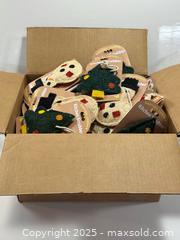 MaxSold Auction: Large BNIB Christmas Themed Natural Eco Friendly Loofah Kitchen Scrubber Lot BNIB - Toronto (Ontario, Canada) PARTNER MANAGED Estate Sale Online Auction - Merton Street