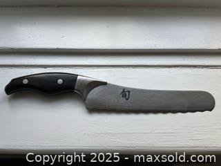 MaxSold Auction: Shun Ken Onion Damascus Multi-Utility cutting utensilDM-0520 - Toronto (Ontario, Canada) PARTNER MANAGED Estate Sale Online Auction - Merton Street