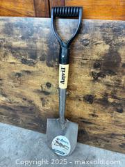 MaxSold Auction: Anvil Garden Shovel with Aluminum/Steel Shaft - Garden City (Georgia, USA) SELLER MANAGED Downsizing Online Auction - Bryce Industrial Drive
