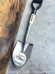 MaxSold Auction: Anvil Garden Shovel with Aluminum/Steel Shaft - Garden City (Georgia, USA) SELLER MANAGED Downsizing Online Auction - Bryce Industrial Drive