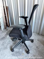MaxSold Auction: Black Fabric Office Desk Chair Rolling Swivel - Garden City (Georgia, USA) SELLER MANAGED Downsizing Online Auction - Bryce Industrial Drive