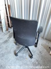 MaxSold Auction: Black Fabric Office Desk Chair Rolling Swivel - Garden City (Georgia, USA) SELLER MANAGED Downsizing Online Auction - Bryce Industrial Drive