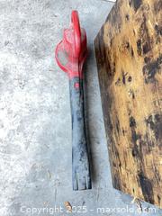 MaxSold Auction: Craftsman Corded Electric Handheld Leaf Blower - Garden City (Georgia, USA) SELLER MANAGED Downsizing Online Auction - Bryce Industrial Drive