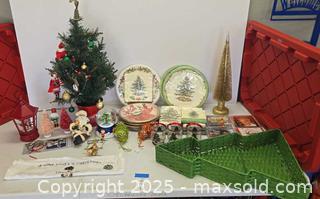 MaxSold Auction: Assorted Christmas Decorations: Trees, Ornaments, Santa, Snow Globe and More - Lakeland (Florida, USA) PARTNER MANAGED Estate Sale Online Auction - Canyon Lake Point
