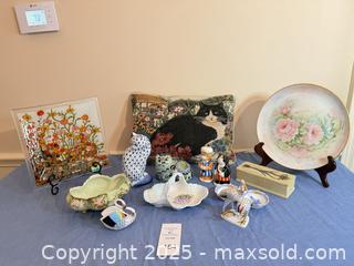 MaxSold Auction: Assorted Vintage Porcelain and Decorative Ceramic Figurines and More - Lakeland (Florida, USA) PARTNER MANAGED Estate Sale Online Auction - Canyon Lake Point