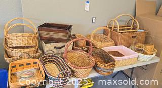 MaxSold Auction: Assorted Woven Baskets - Lakeland (Florida, USA) PARTNER MANAGED Estate Sale Online Auction - Canyon Lake Point