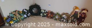 MaxSold Auction: Decorative Wreaths and Harvest Scarecrow Dolls - Lakeland (Florida, USA) PARTNER MANAGED Estate Sale Online Auction - Canyon Lake Point