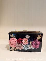 MaxSold Auction: Ladies Handbags, Crossbody &#38; Decorative Clutch - Lakeland (Florida, USA) PARTNER MANAGED Estate Sale Online Auction - Canyon Lake Point