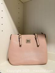 MaxSold Auction: Ladies Handbags / Purses — Pink, Red, Orange - Lakeland (Florida, USA) PARTNER MANAGED Estate Sale Online Auction - Canyon Lake Point