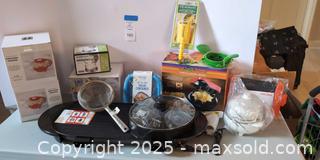 MaxSold Auction: Lot of Assorted Small Kitchen Gadgets & Countertop Appliances - Lakeland (Florida, USA) PARTNER MANAGED Estate Sale Online Auction - Canyon Lake Point