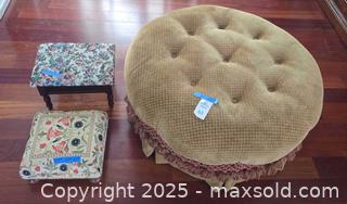 MaxSold Auction: Upholstered Ottomans: 1 Round Tufted Ottoman &#38; 2 Footstools - Lakeland (Florida, USA) PARTNER MANAGED Estate Sale Online Auction - Canyon Lake Point