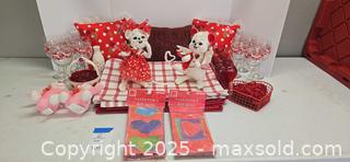 MaxSold Auction: Valentine's Day Decor with Annalee Dolls - Lakeland (Florida, USA) PARTNER MANAGED Estate Sale Online Auction - Canyon Lake Point